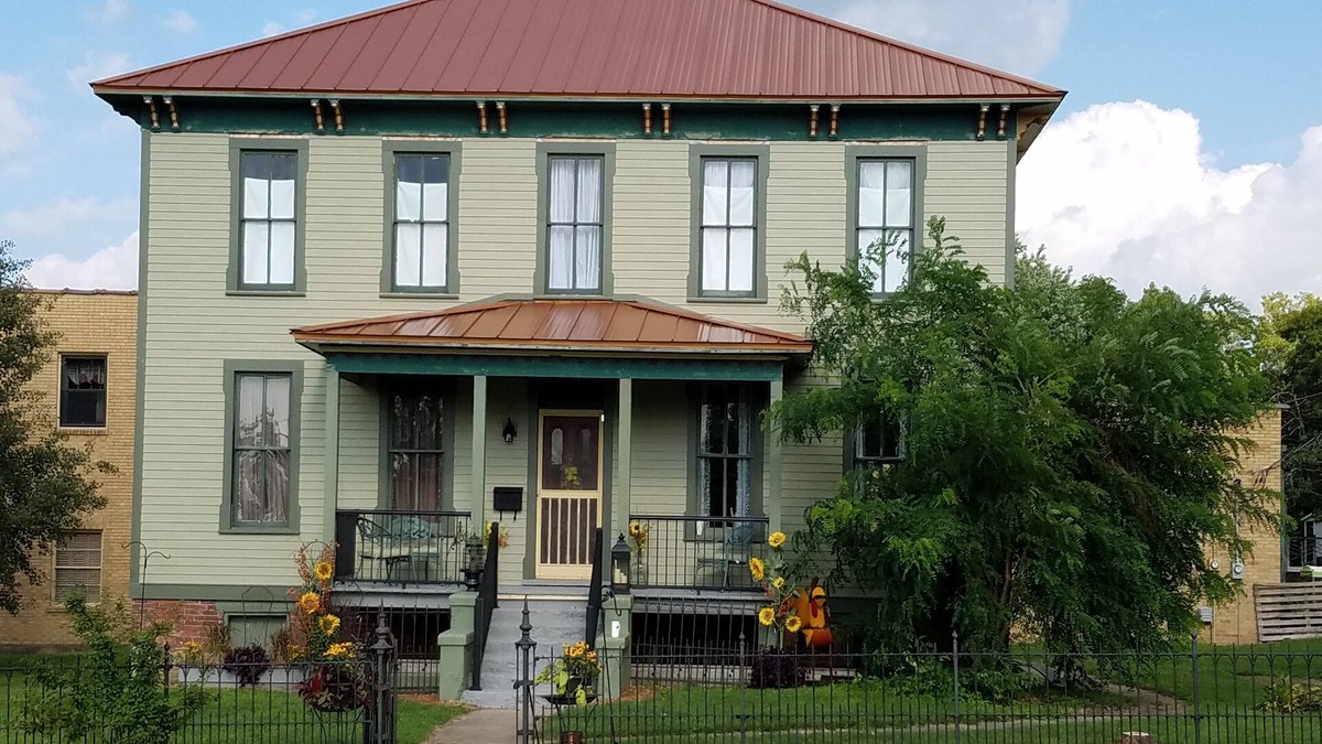 Monticello House | Updated historic home in a great location