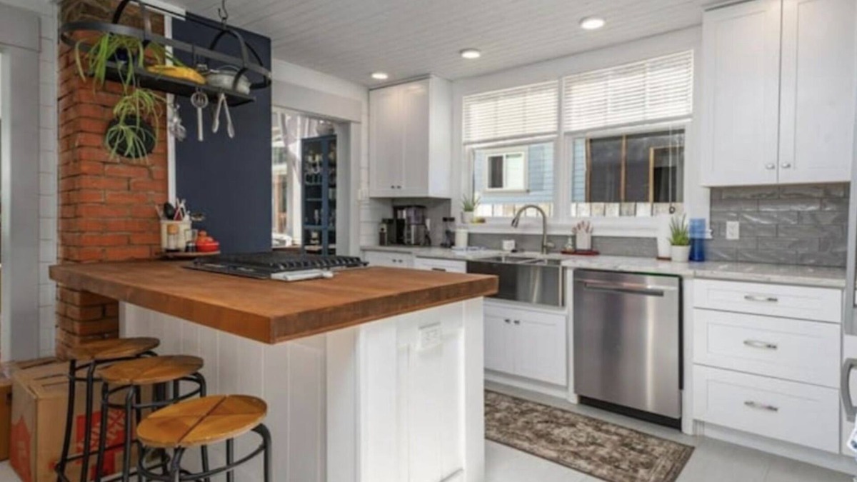 Cumberland House | Updated historical home w garden, 1 block from main street.