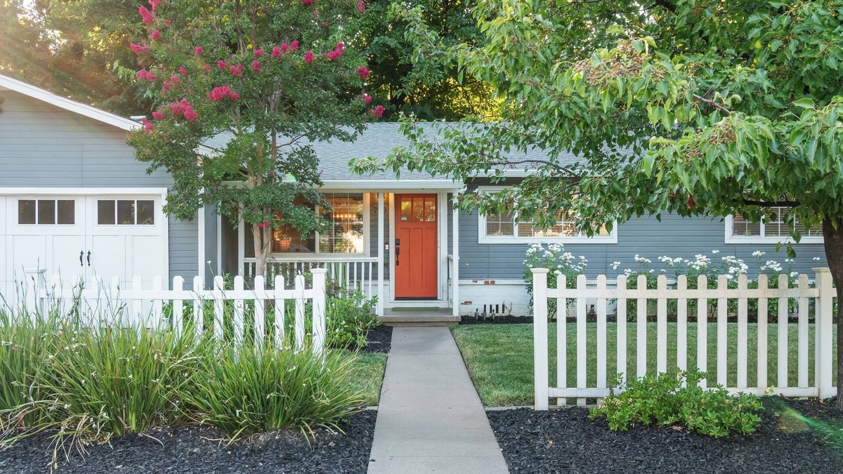 Chico House | Updated Home with Backyard and Hot Tub Close to BIDWELL PARK