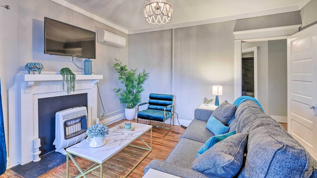 Huntington Apartment | Updated Huntington Apt < 1 Mi to Downtown