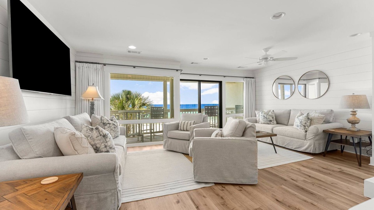 Fort Bay Condo | Updated Latitude 29 #34 Beachfront w/Pool, Hot Tub & Grills! Free Golf & Tix!
