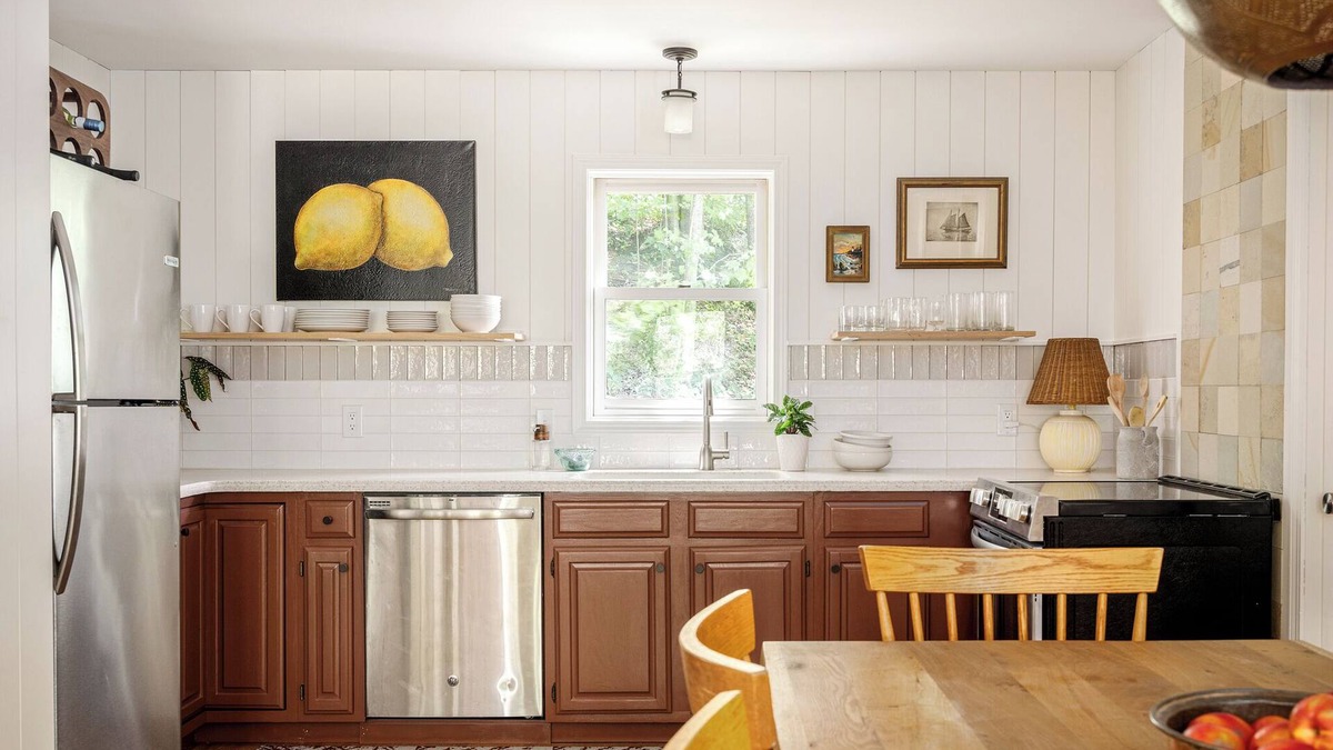 Suttons Bay House | Updated Leelanau home nestled bt Suttons Bay & West Bay, 3 min walk to 2 beaches