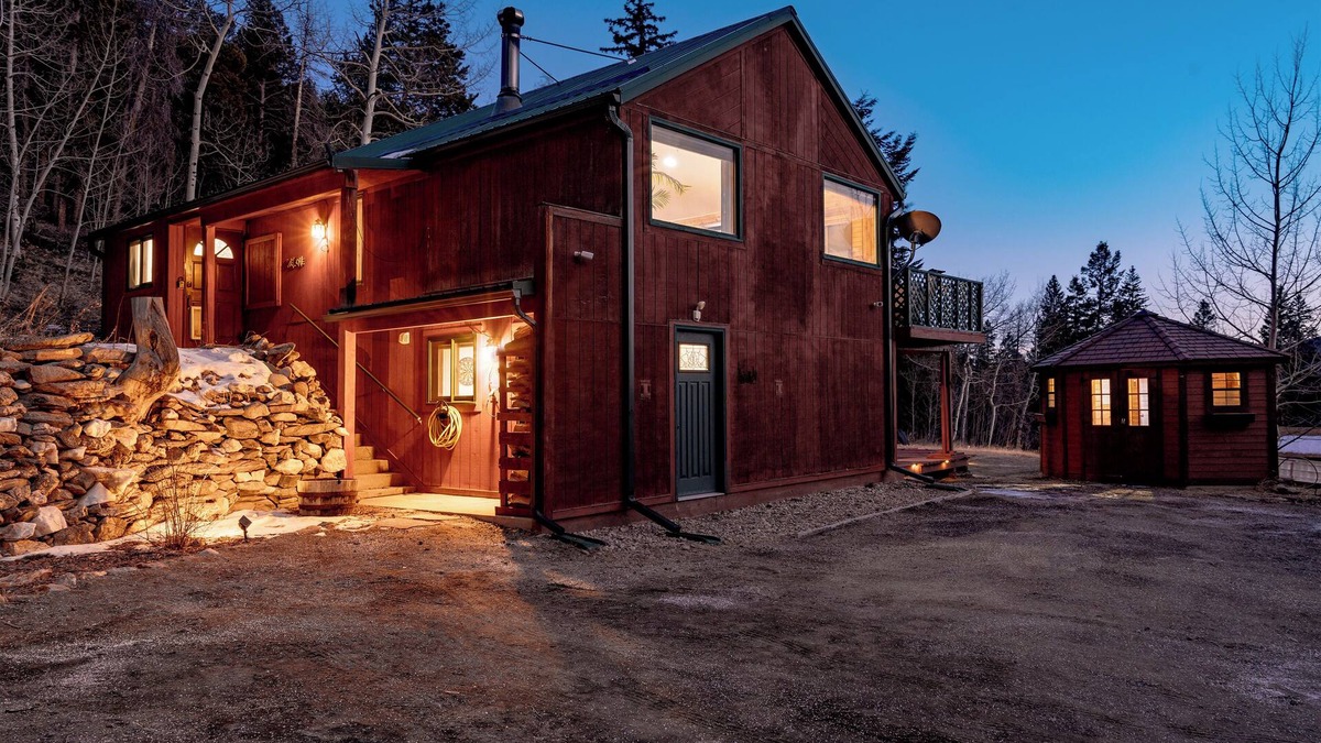 Evergreen Cabin | Updated Mountain Retreat/Stunning Views/Hot Tub/Sauna