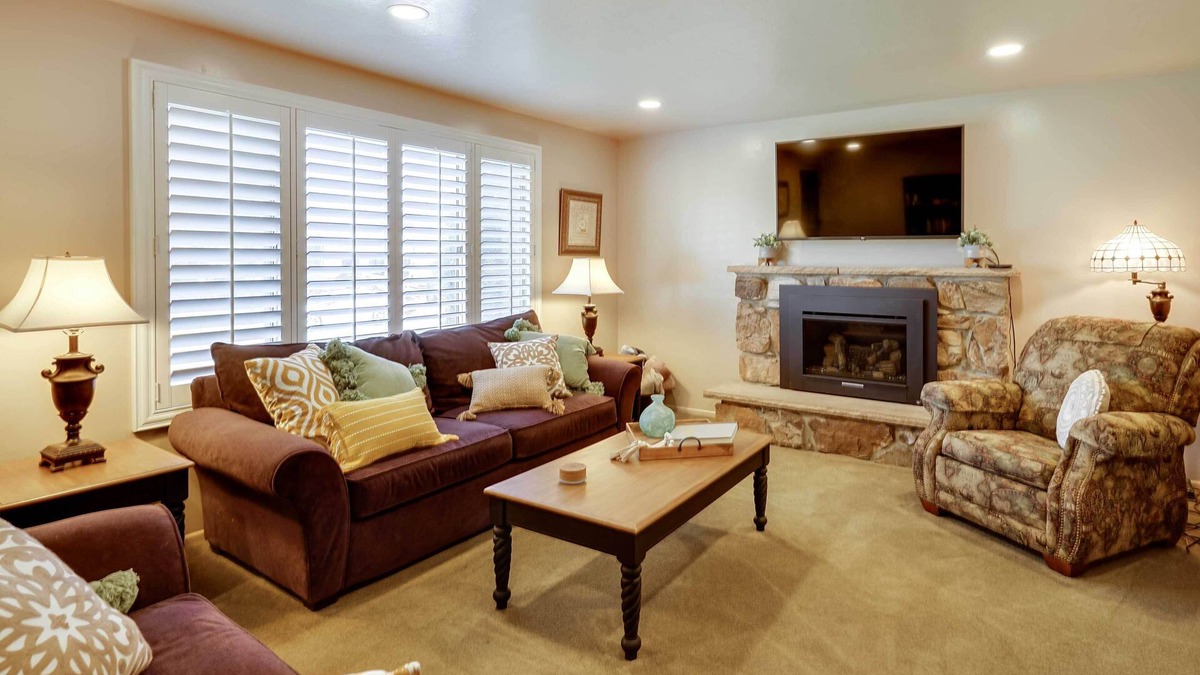 Taylorsville Apartment | Updated Ranch Apartment w/Deck - 9 Mi to Downtown
