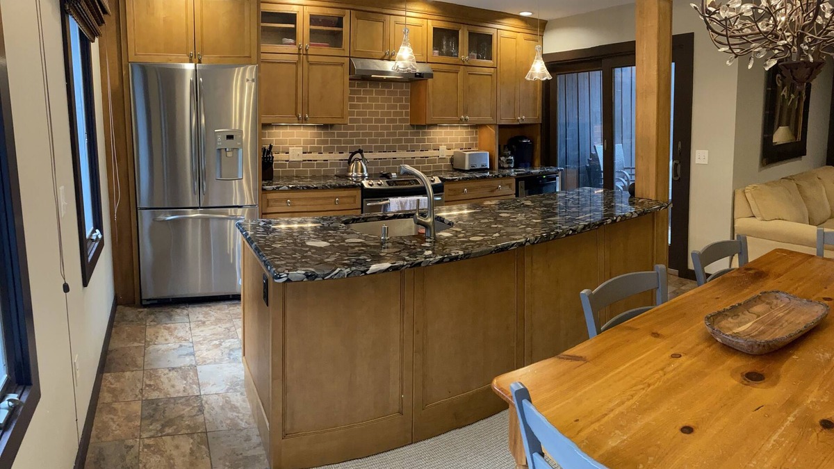 Waitsfield Condo | Updated riverfront condo w/deck near MRG/Sugarbush