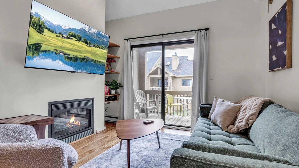 Great Valley Condo | Updated Ski In Ski Out Condo Holiday Valley