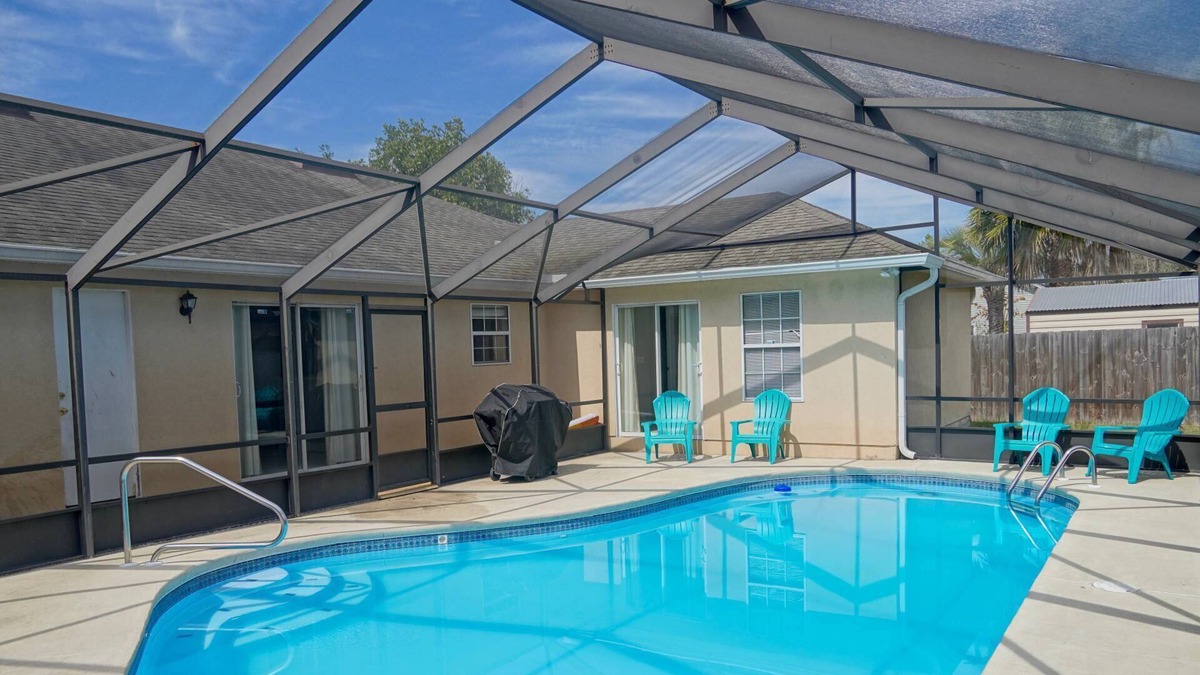 St. Augustine South House | Updated Spacious Home- POOL, 4 mi. to Old City, 5 mi. to Beach, Family Home, Free Attraction tickets