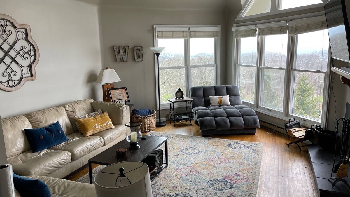 Nellysford House | Updated spacious home with top of the mountain view!