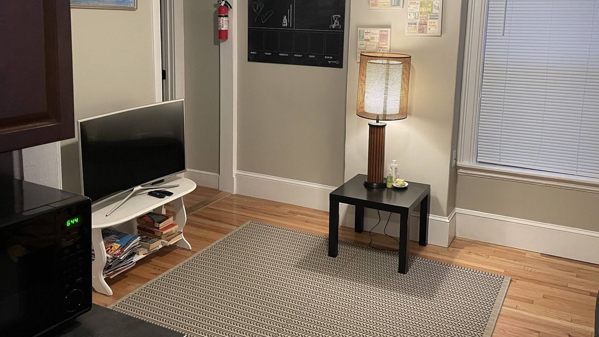 West End Apartment | Updated stylish 1 BR in West End