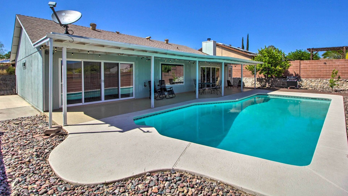 South Harrison House | Updated Tucson Home w/ Pool, Grill, Mtn Views