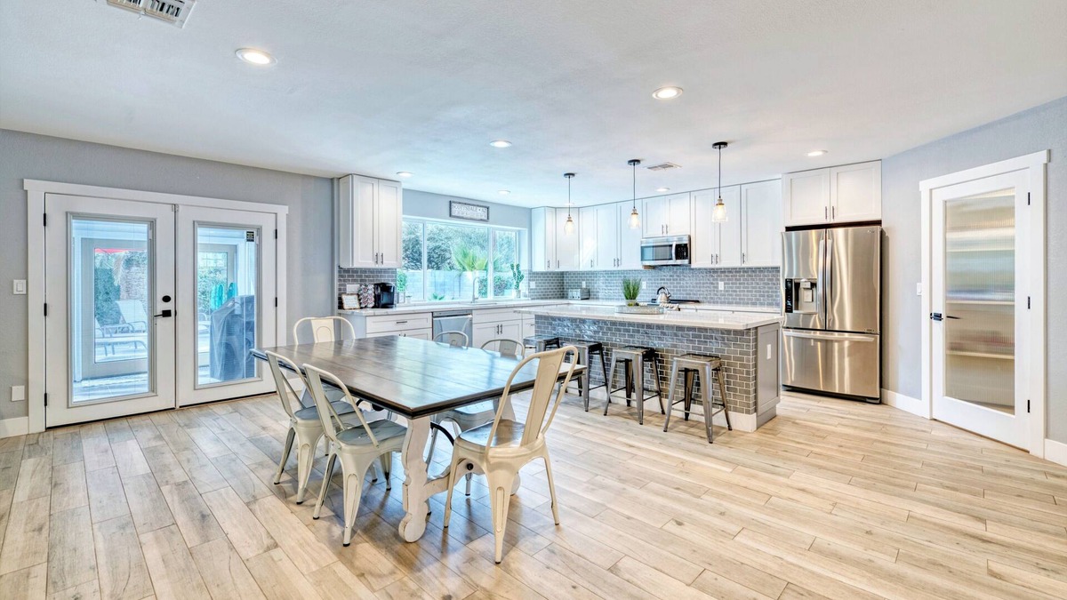 Scottsdale Highlands Five House | Updated! Unbeatable Old Town location with heated pool!