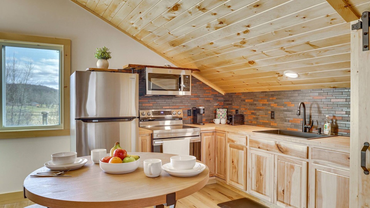 St. Albans Apartment | Updated Vermont Studio, Walk to Lake Champlain!
