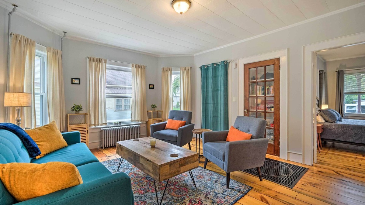 Keene Apartment | Updated Vintage Apartment < 1/2 Mi to Main St