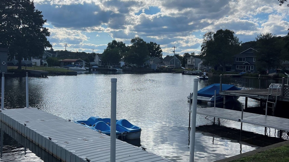 Lake Hopatcong House | Updated Waterfront. Pet friendly. Private cove. Close to restaurants and parks.