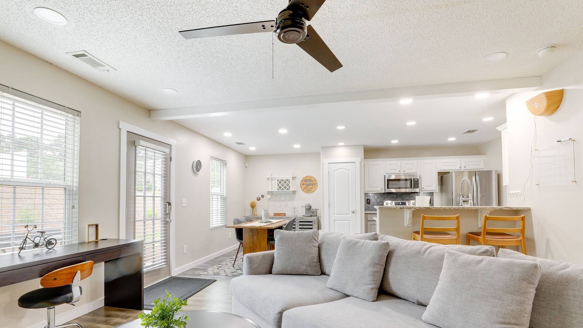 Winder House | Updated Winder Home ~ 49 Mi to Atlanta!