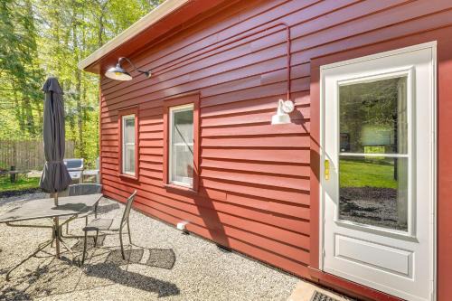 Bearsville House | UpdatedandPet-Friendly Cabin By Hikes and Woodstock!