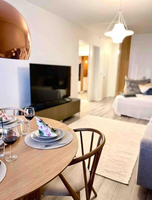 Tampere Apartment | Upea Skandinaavinen Luksushuoneisto Nokia-Areenan vieressä