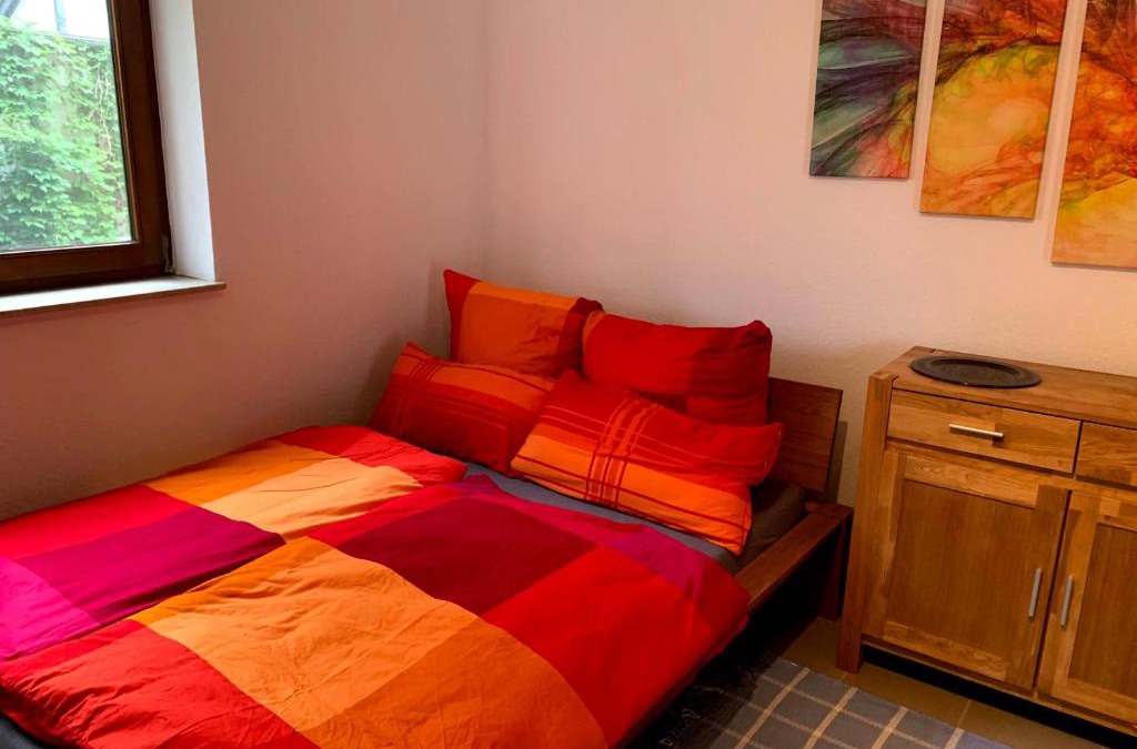 Lohmar Apartment | UPGRADE - frisch renoviert - Ferienwohnung Monteuerswohnung am Bauernhofweg in Lohmar nahe S-Bahnhof Messe Flughafen