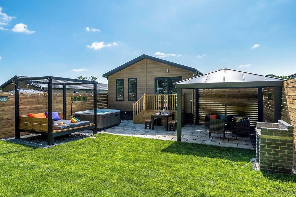Raywell Ski Chalet | Upgraded for 2025 – Now with Air Hockey/Pool/Table Tennis Combo and Dartboard.