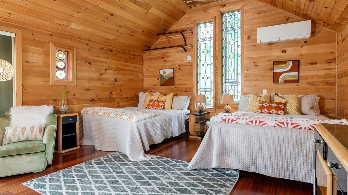 Ithaca Cottage | Upper Bunk - ADA accessible suite at New Park Event Venue