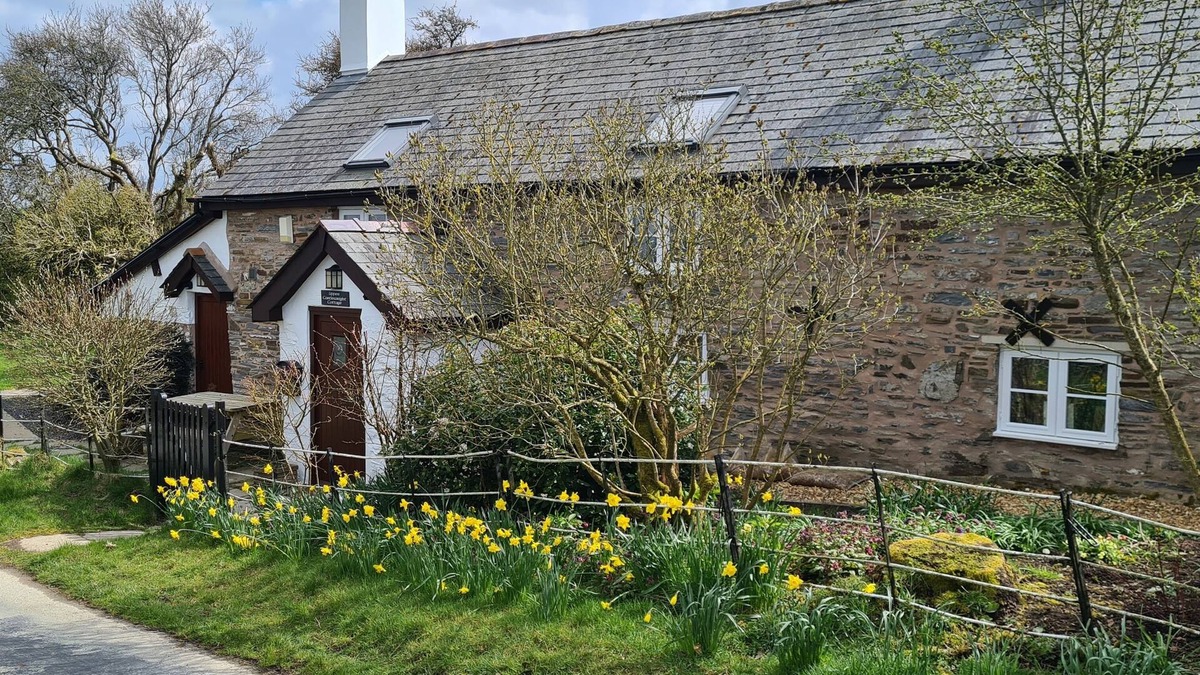 Church Stoke Cottage | Upper Castlewright Cottage - spectacular views, historic gateway to Wales