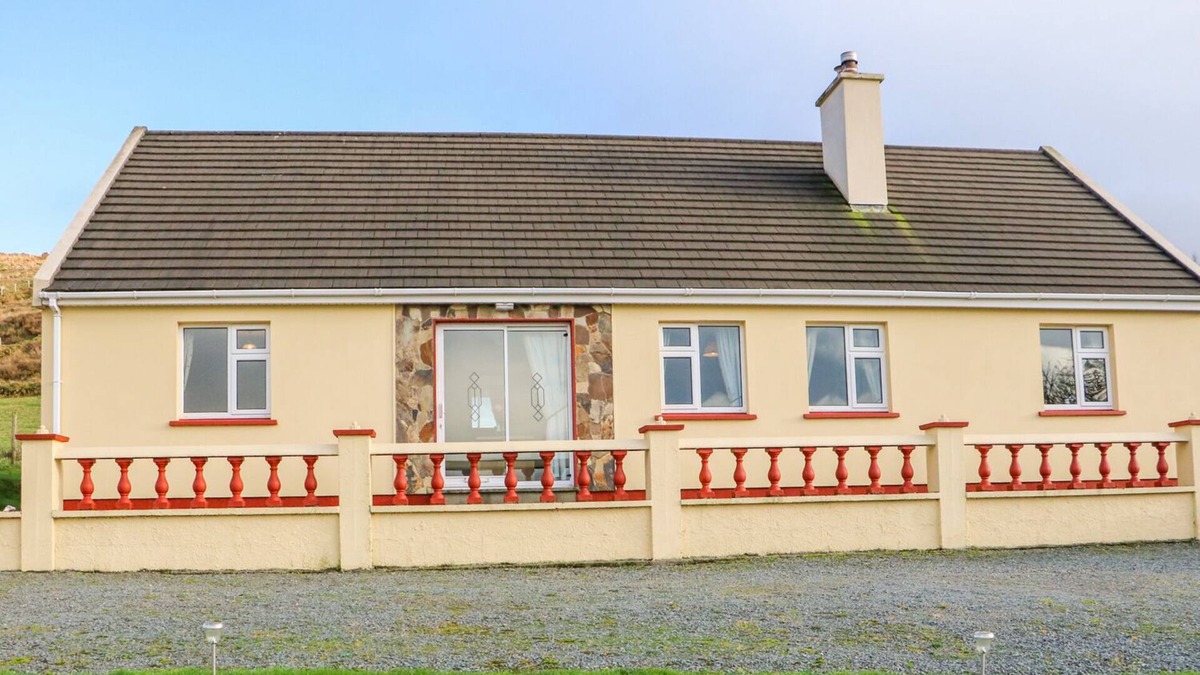 Eyeries House | UPPER HAVEN, pet friendly, with open fire in Eyeries, County Cork