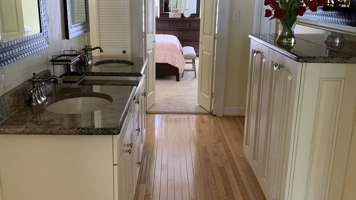 Chapel Hill Cottage | Upper Level- Beautiful 3 bed 2 1/2 bath cottage overlooking gorgeous golf course
