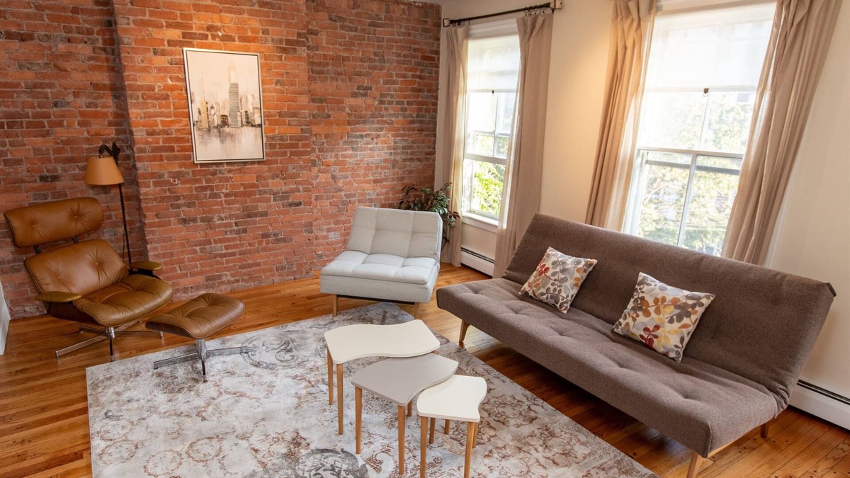 Mill River Apartment | Upper Maisonette, Court Street
