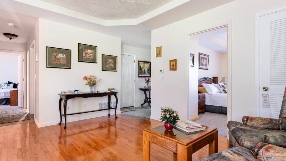 Bardstown House | Upscale 1 STORY 3 Bd 2 Ba on BOURBON TRAIL Close to Town 4 Beds/3 XL Beds + Q/S