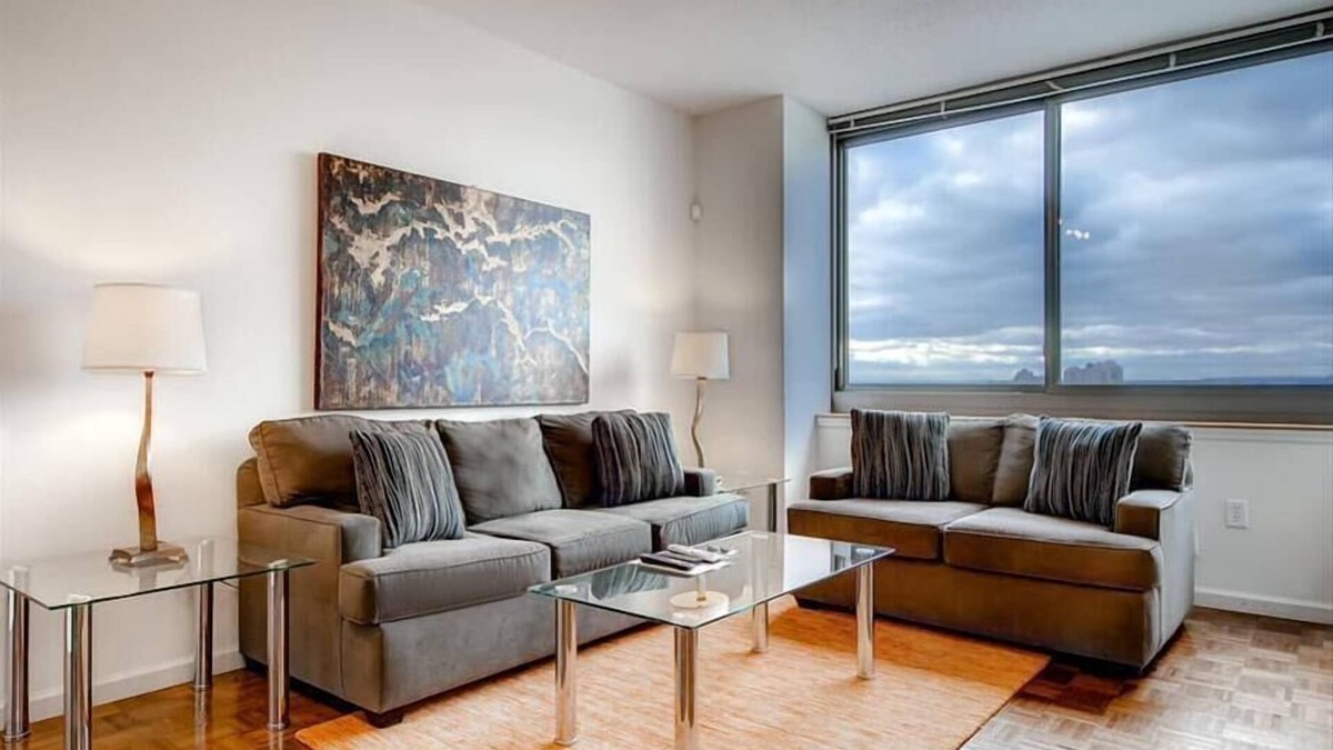 Hudson Exchange Apartment | Upscale 1BR | Full Kitchen | Washer-Dryer | by GLS