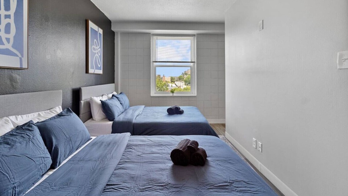 Corryville Apartment | Upscale 2 Bed Suite — Mins to Downtown Cincinnati!