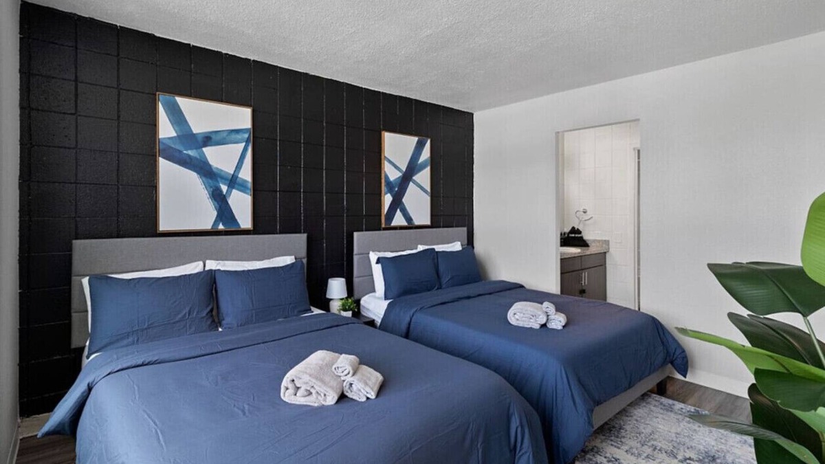 Corryville Apartment | Upscale 2 Bed Suite — Mins to Downtown Cincinnati!