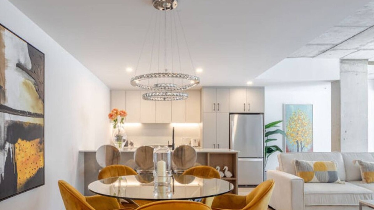 Old Montreal Apartment | Upscale 2 BR condo in MTL OLd Port|+Free Parking