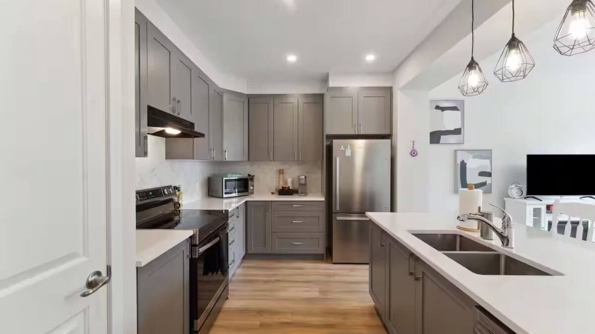 Ottawa Division House | Upscale 2BED | Central Barrhaven