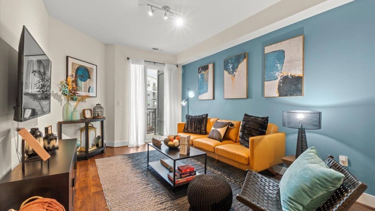 Fort Belvoir Apartment | Upscale Apt - ideal for long stays