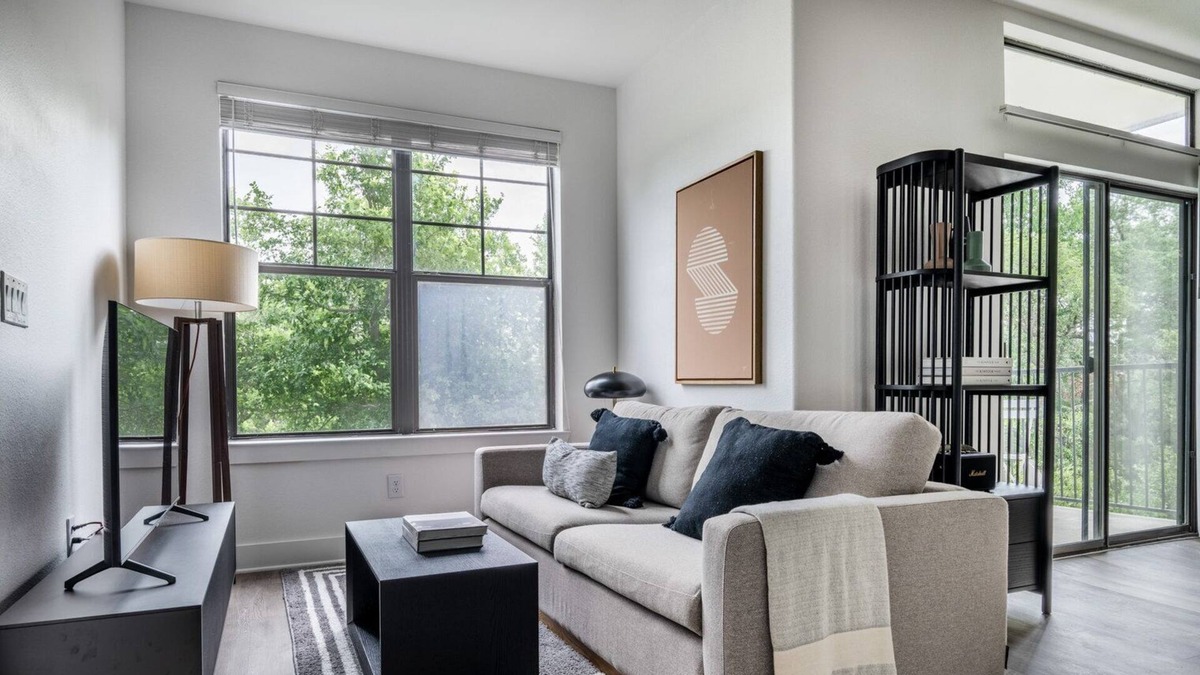 Gateway Apartment | Upscale Arboretum 1BR w/ Gym, Pool & W/D, nr restaurants, by Blueground
