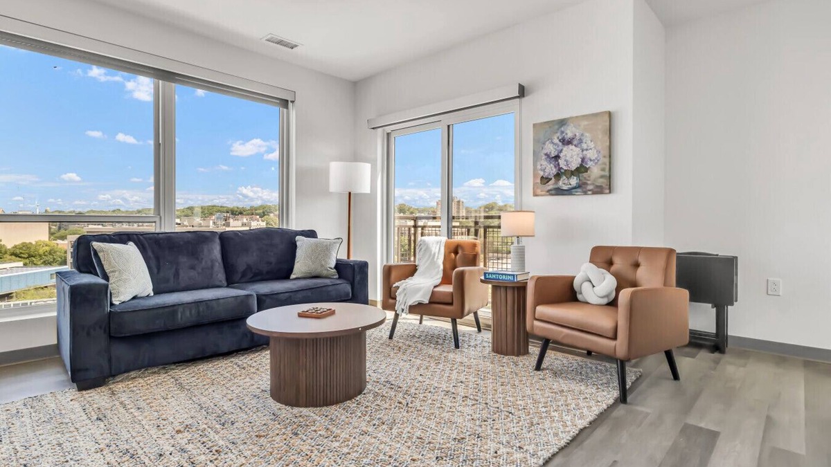 University Circle Apartment | Upscale & Charming ADA 2BR | Cleveland Clinic