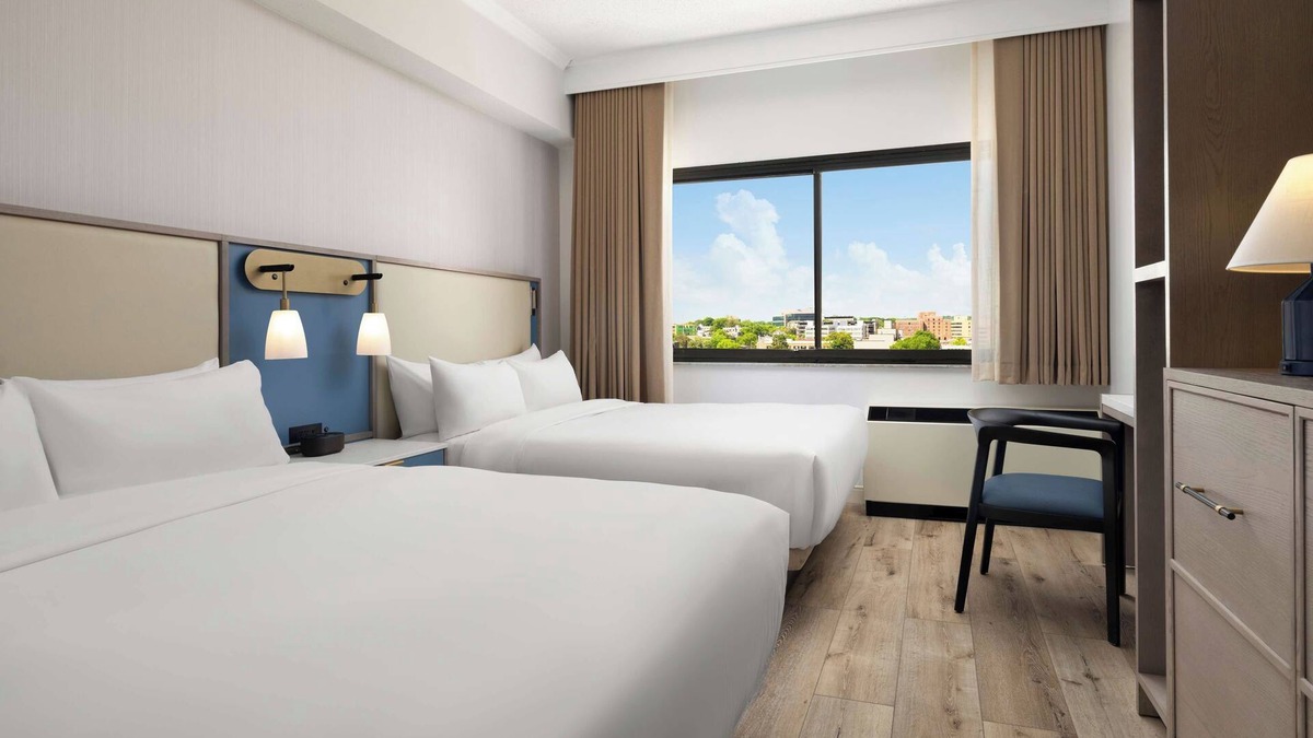 White Plains Hotel | Upscale City Comfort in Prime White Plains Location | 4 Units