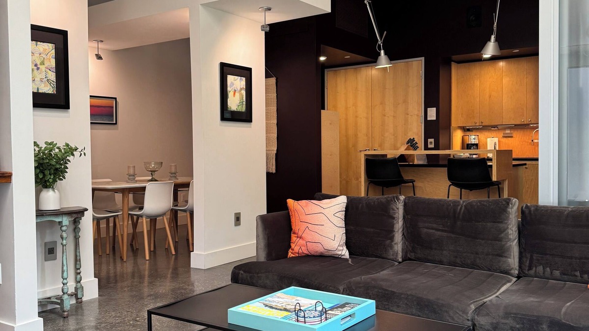 Traverse City Condo | Upscale Condo with Private Entry! Walk to Downtown Restaurants & Shops!