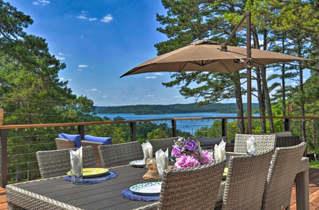 Rogers House | Upscale Cottage with Furnished Lake-View Deck!