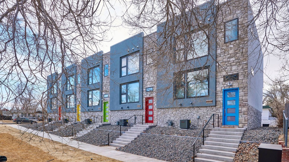 Cheyenne House | Upscale Downtown Townhome!