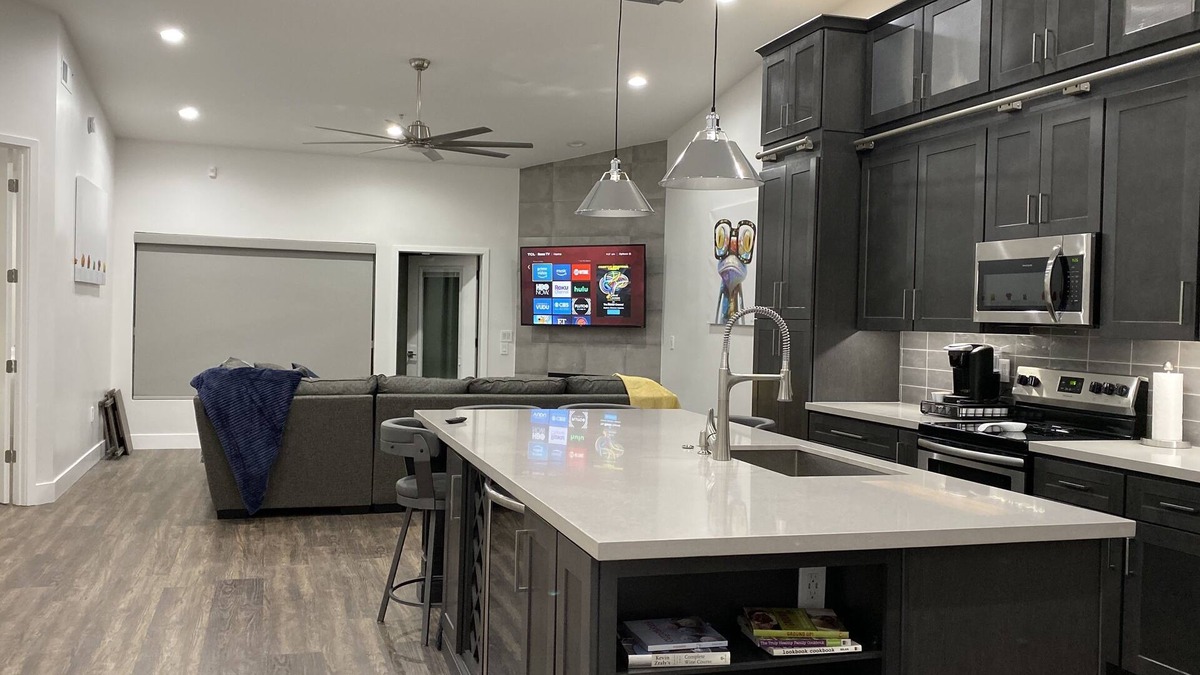 Camelback East Condo | Upscale Fully Renovated Biltmore Penthouse