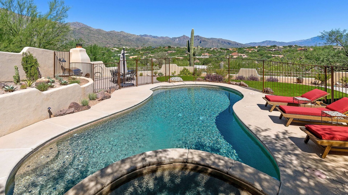 Cimarron Foothills Estates House | Upscale Home: Amazing Views! Pool & Hot Tub