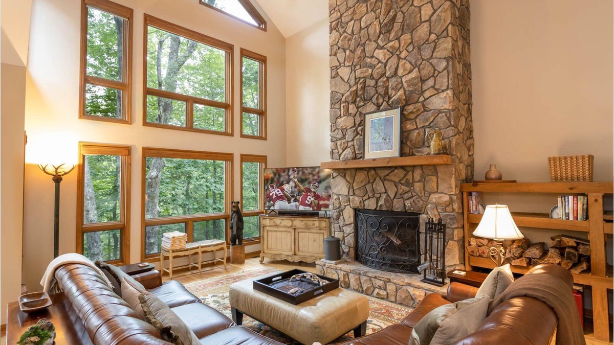 Boone House | Upscale Home in Gated Community