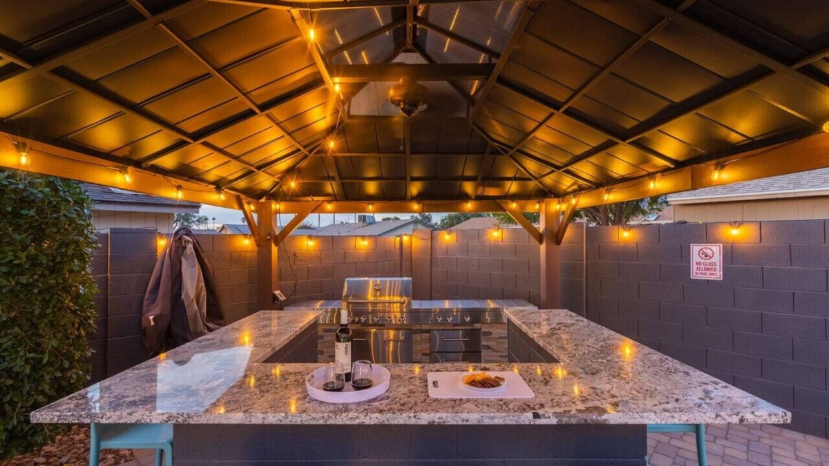 Chandler House | Upscale Home~Pergola/Built in Bbq!~Resort~Backyard~Heated Pool