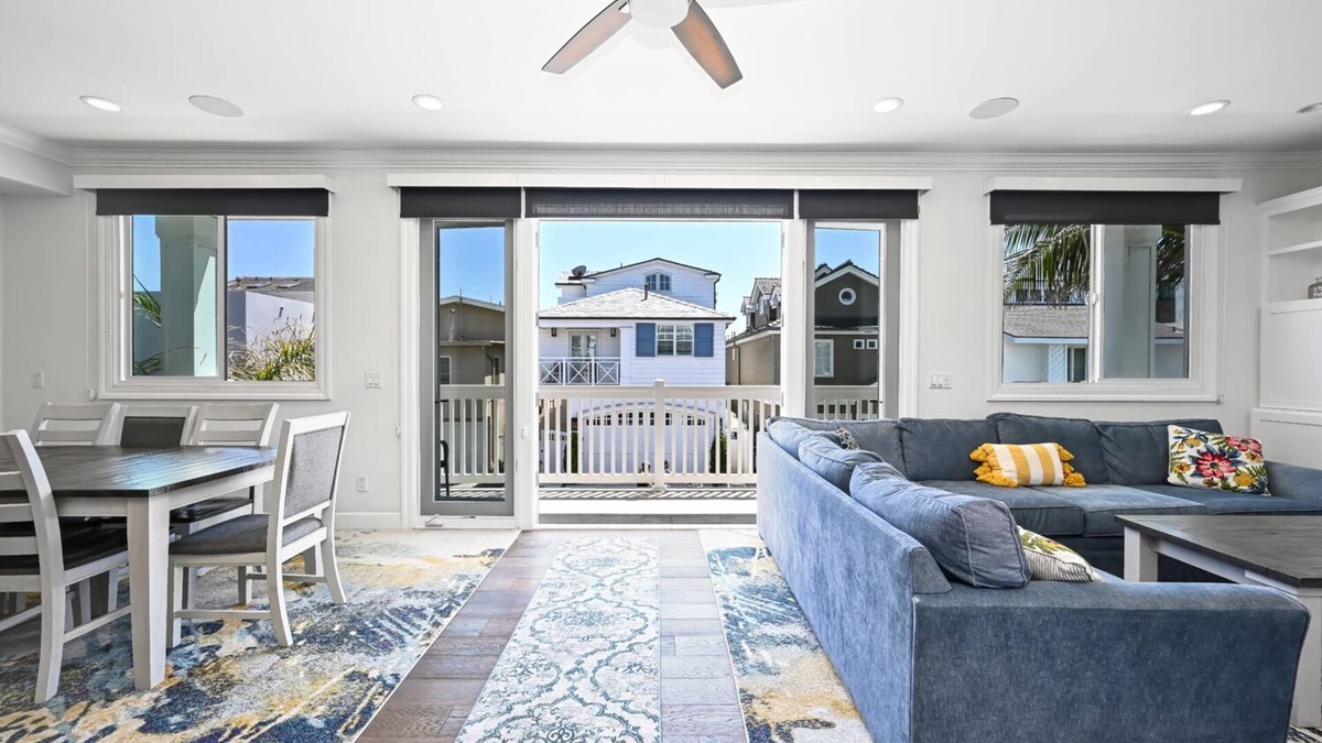 Santa Ana Heights House | Upscale Home with Rooftop Deck, Jacuzzi, & Firepit