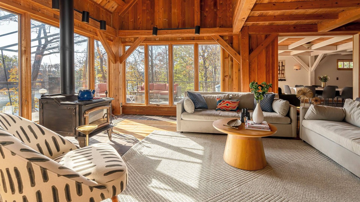 Goreville House | Upscale Lake Cabin with Billiards, Paddle Boards