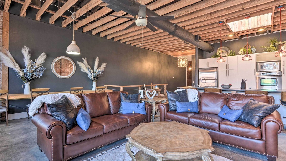 Downtown Springfield Apartment | Upscale Loft in the Heart of Dtwn Springfield