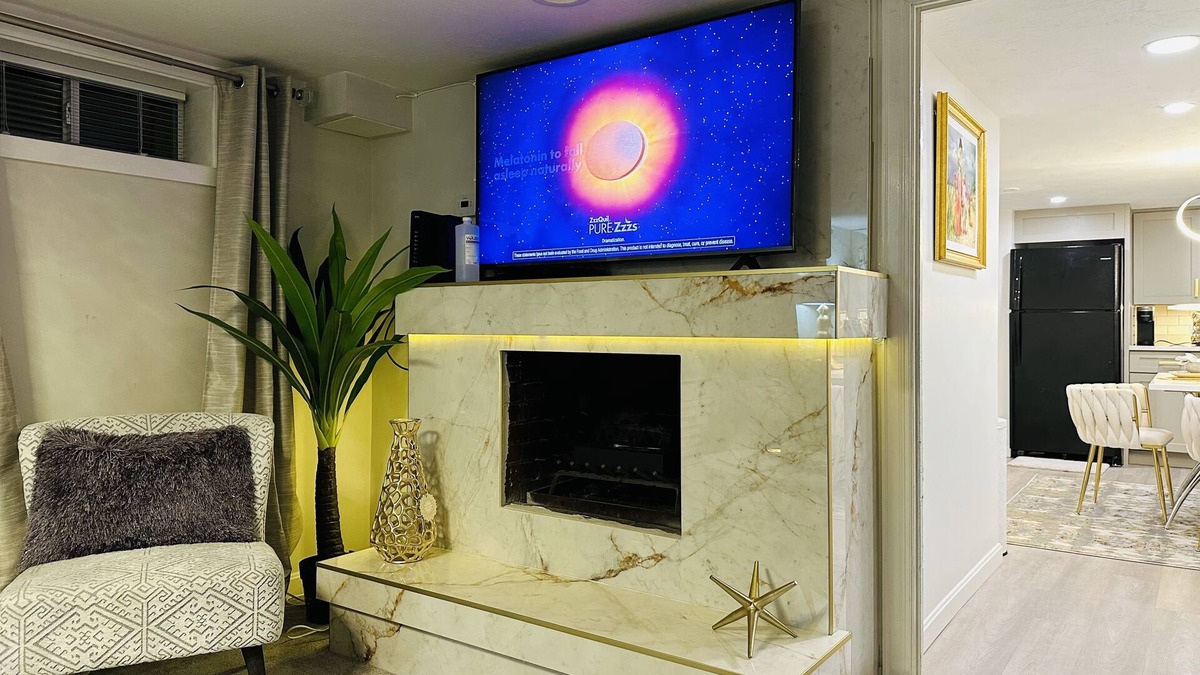 South Weymouth House | Upscale luxury, 20 min to Historic Bostons N.End 30 min to Cape Cod.
