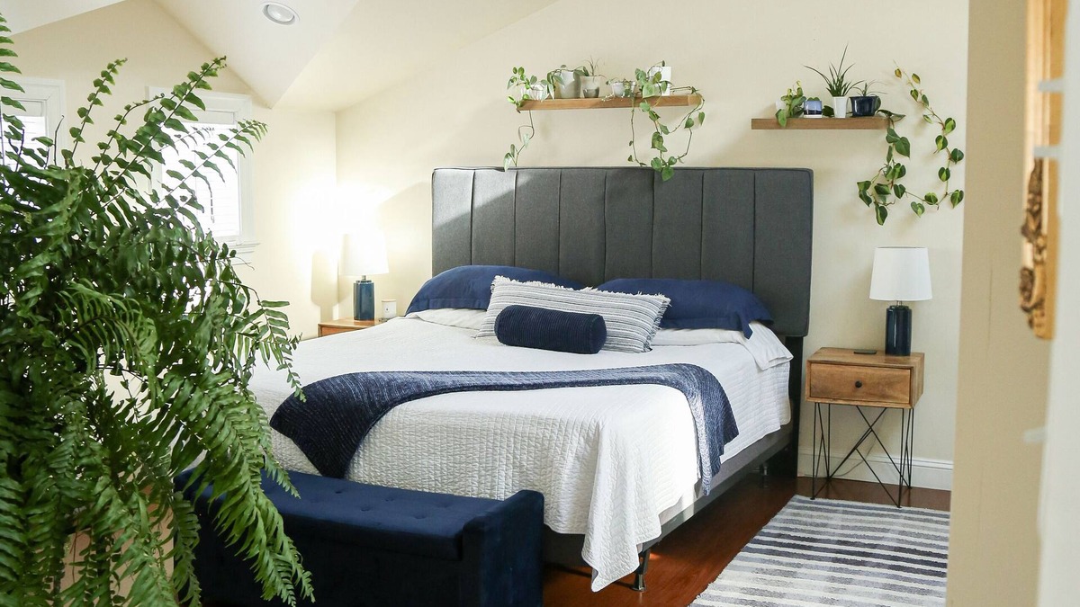 Bird In Hand Apartment | Upscale Luxury in Amish Country, King Bed, Jetted Tub & Garden Patio